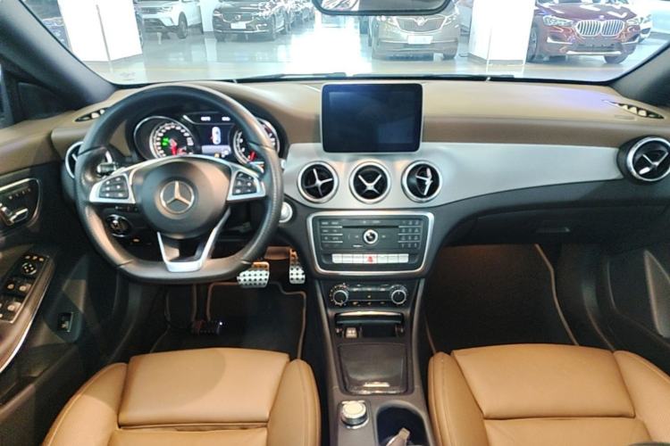 Used Mercedes-Benz CLA 2017 CLA 260 4MATIC Center Console