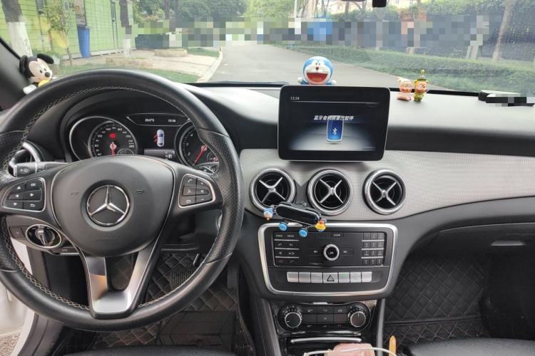 Used Mercedes-Benz CLA 2017 Refreshed CLA 200 Sport Edition Center Console