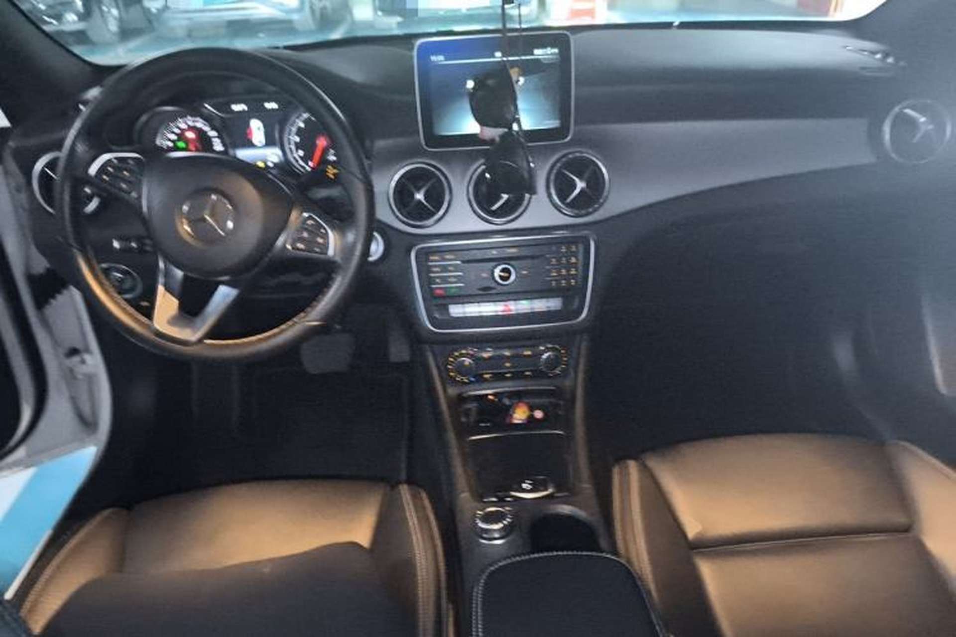 Used Mercedes-Benz CLA 2017 CLA 200 Style Edition Center Console