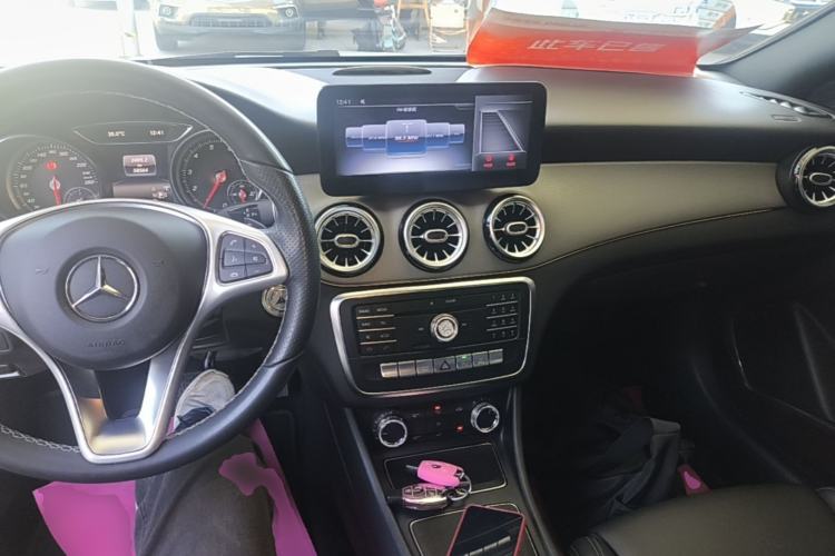Used Mercedes-Benz CLA 2017 Facelifted CLA 200 Stylish Edition Center Console