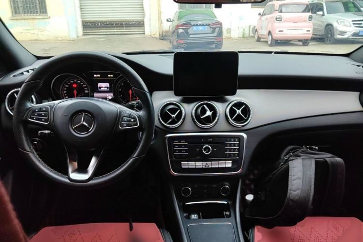 Used Mercedes-Benz CLA 2017 Facelifted CLA 200 Stylish Edition Center Console