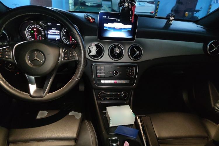 Used Mercedes-Benz CLA 2017 Facelifted CLA 200 Stylish Edition Center Console