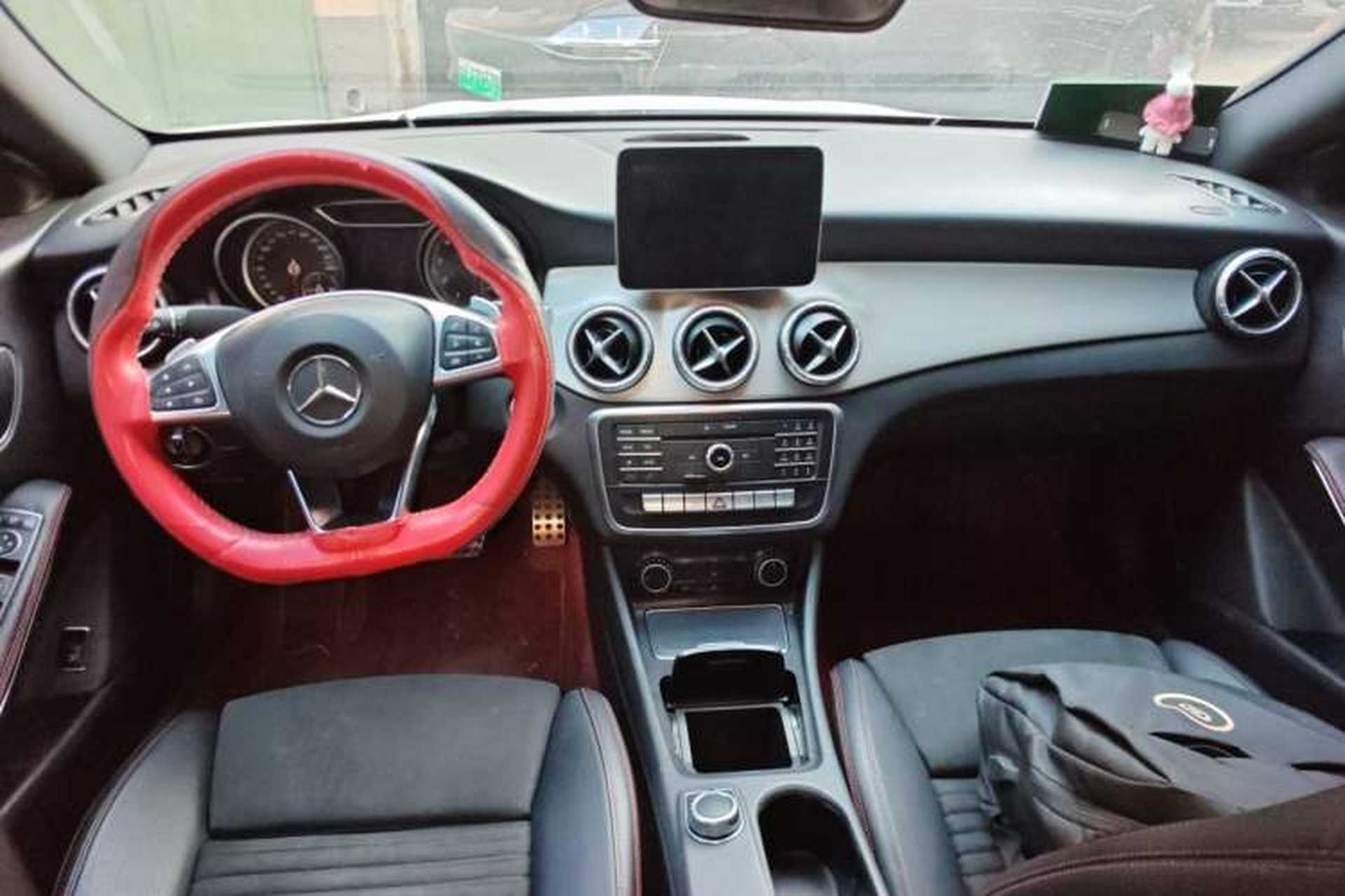 Used Mercedes-Benz CLA 2017 CLA 220 4MATIC Center Console