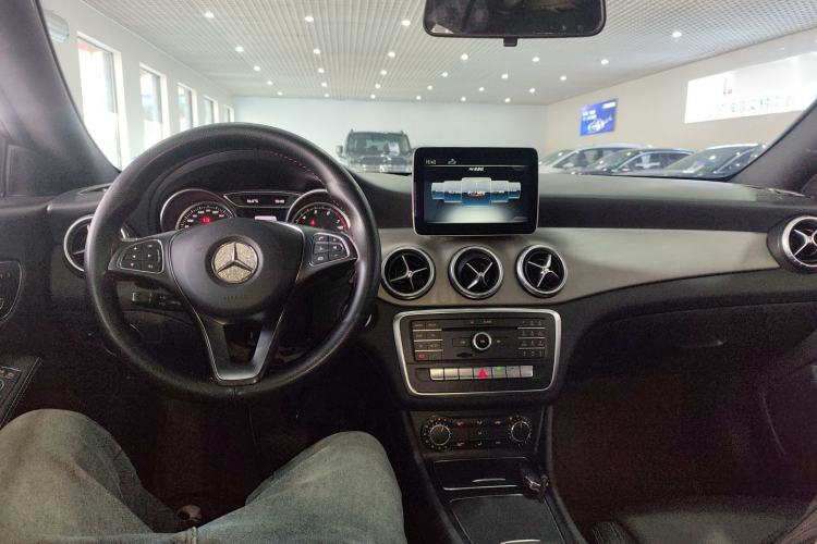 Used Mercedes-Benz CLA 2017 Facelifted CLA 200 Stylish Edition Center Console
