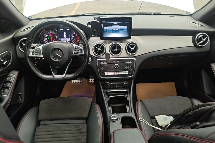 Used Mercedes-Benz CLA 2017 CLA 220 4MATIC Center Console
