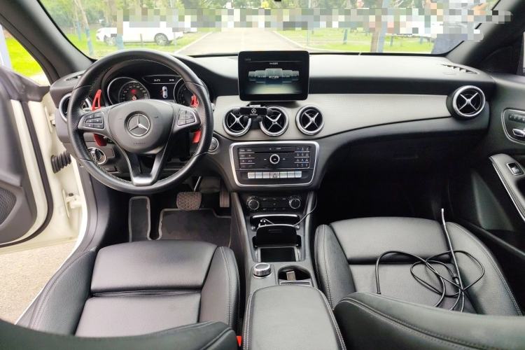 Used Mercedes-Benz CLA 2017 Facelifted CLA 200 Stylish Edition Center Console