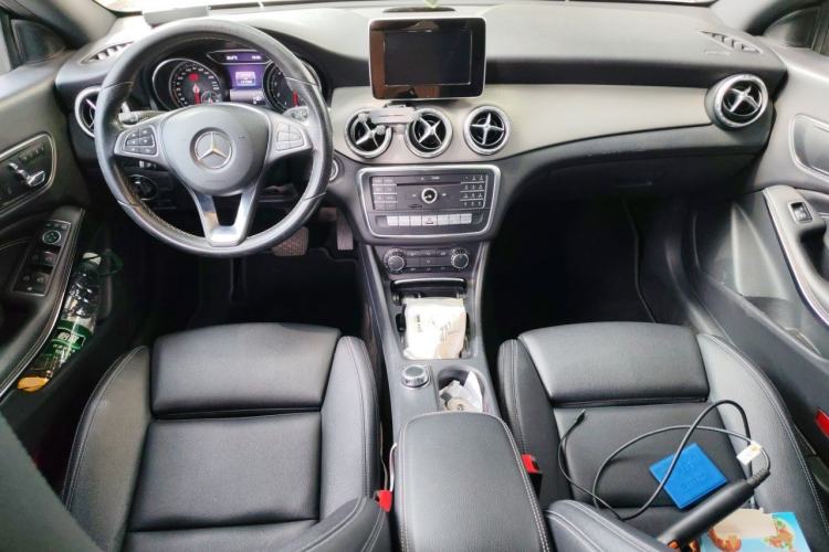 Used Mercedes-Benz CLA 2017 CLA 200 Style Edition Center Console