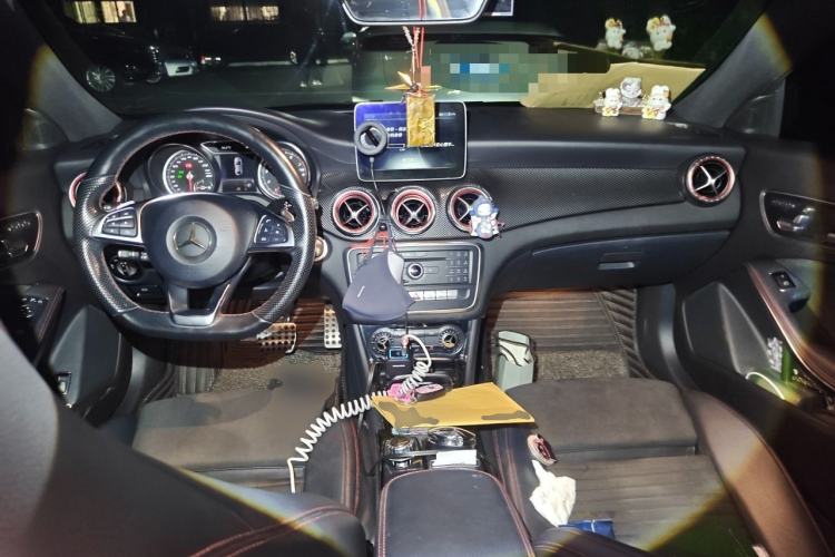 Used Mercedes-Benz CLA 2017 CLA 220 4MATIC Center Console