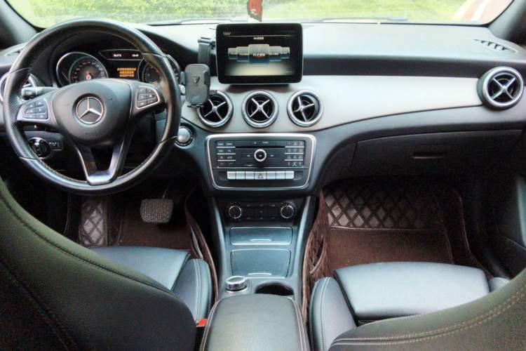 Used Mercedes-Benz CLA 2017 CLA 200 Sport Edition Center Console