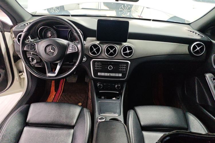 Used Mercedes-Benz CLA 2017 Facelifted CLA 200 Stylish Edition Center Console