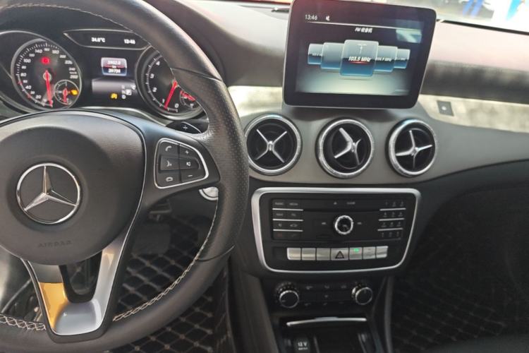 Used Mercedes-Benz CLA 2017 Facelifted CLA 200 Stylish Edition Center Console