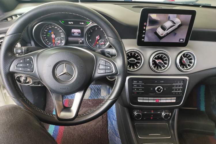 Used Mercedes-Benz CLA 2017 Facelifted CLA 200 Stylish Edition Center Console