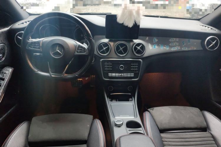 Used Mercedes-Benz CLA 2017 CLA 220 4MATIC Center Console