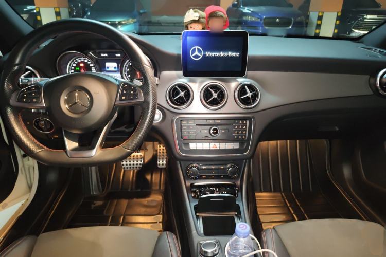 Used Mercedes-Benz CLA 2017 CLA 220 4MATIC Center Console
