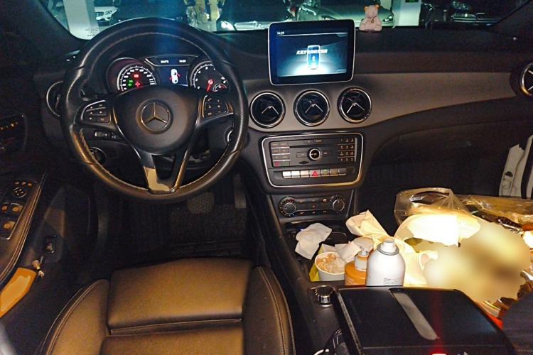 Used Mercedes-Benz CLA 2017 Facelifted CLA 200 Stylish Edition Center Console