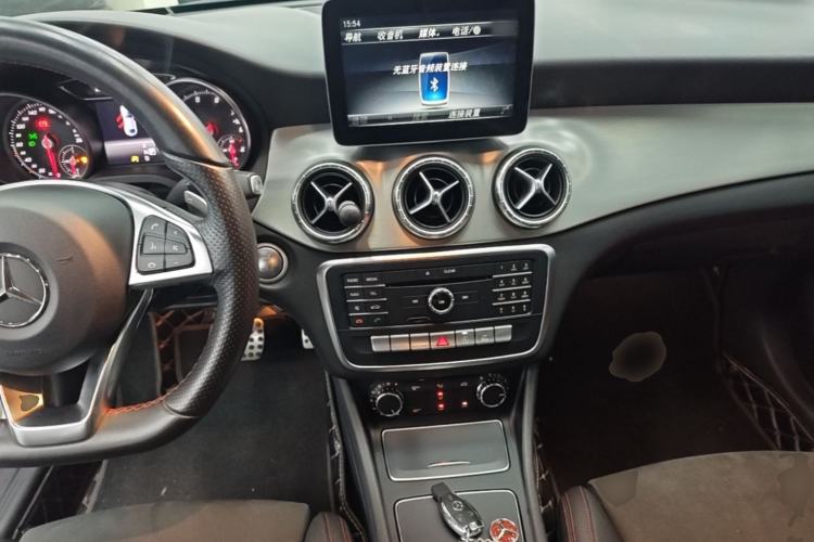 Used Mercedes-Benz CLA 2017 CLA 220 4MATIC Center Console