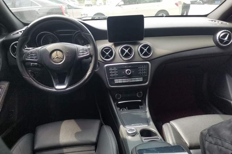 Used Mercedes-Benz CLA 2017 Refreshed CLA 200 Sport Edition Center Console