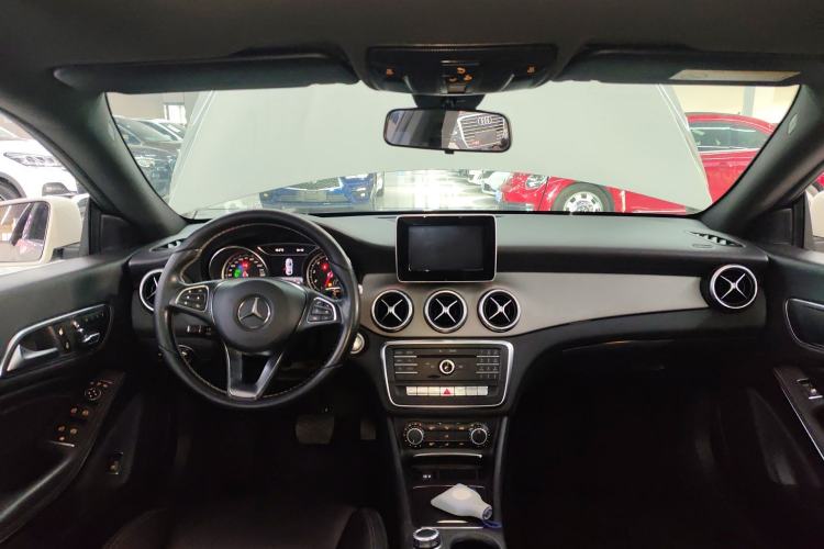 Used Mercedes-Benz CLA 2017 CLA 200 Style Edition Center Console