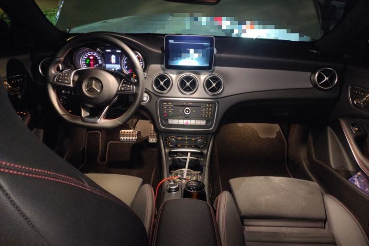 Used Mercedes-Benz CLA 2017 CLA 220 4MATIC Center Console