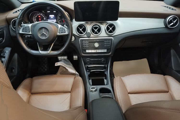 Used Mercedes-Benz CLA 2017 CLA 260 4MATIC Center Console