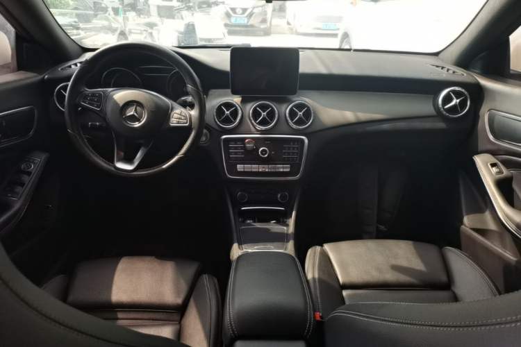 Used Mercedes-Benz CLA 2017 Refreshed CLA 200 Sport Edition Center Console