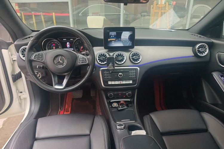 Used Mercedes-Benz CLA 2017 Refreshed CLA 200 Sport Edition Center Console
