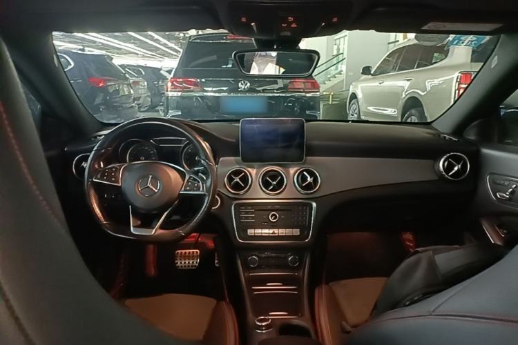 Used Mercedes-Benz CLA 2017 CLA 220 4MATIC Center Console