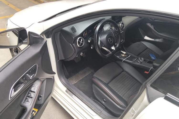 Used Mercedes-Benz CLA 2017 CLA 220 4MATIC Driver Seat