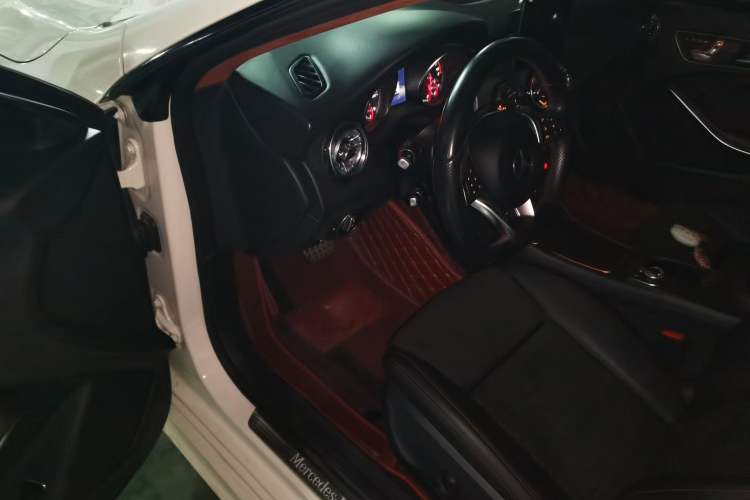 Used Mercedes-Benz CLA 2017 CLA 220 4MATIC Driver Seat