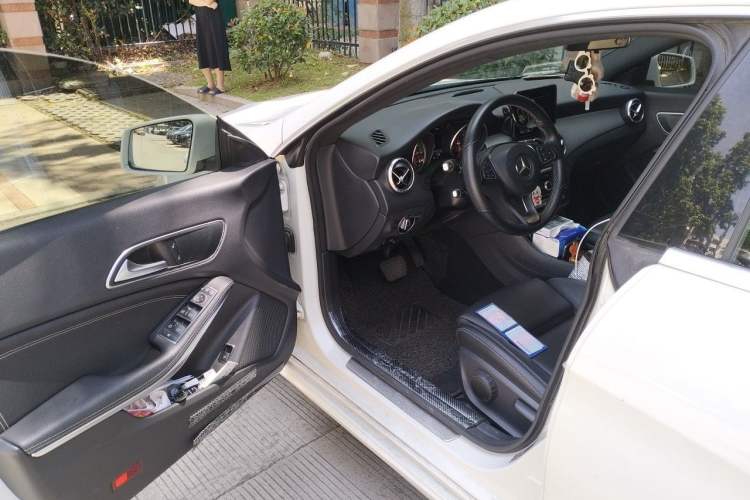 Used Mercedes-Benz CLA 2017 Refreshed CLA 200 Sport Edition Driver Seat