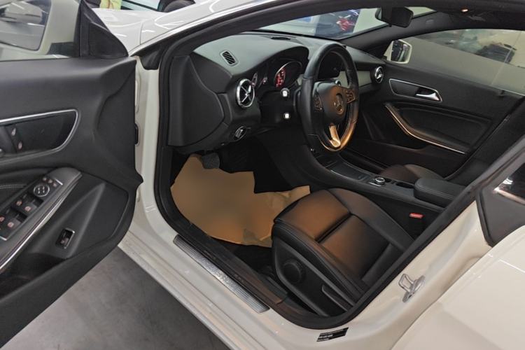 Used Mercedes-Benz CLA 2017 CLA 200 Sport Edition Driver Seat