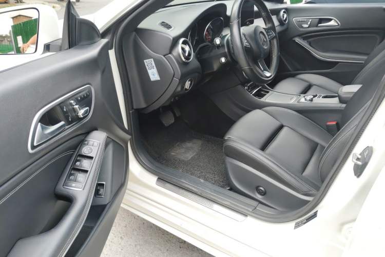 Used Mercedes-Benz CLA 2017 Facelifted CLA 200 Stylish Edition Driver Seat