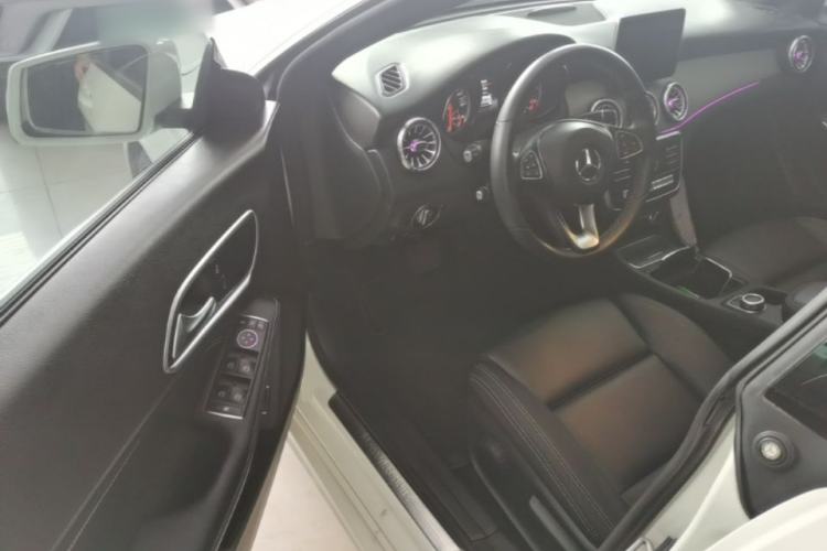 Used Mercedes-Benz CLA 2017 Refreshed CLA 200 Sport Edition Driver Seat