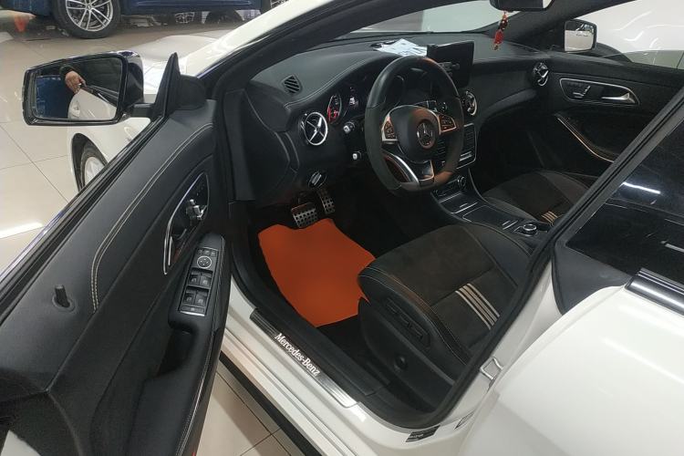 Used Mercedes-Benz CLA 2017 CLA 220 4MATIC Polar Limited Edition Driver Seat
