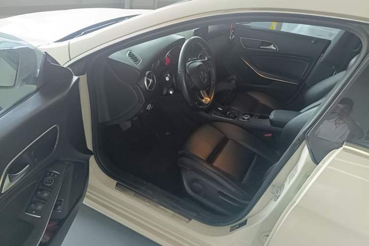 Used Mercedes-Benz CLA 2017 CLA 200 Sport Edition Driver Seat