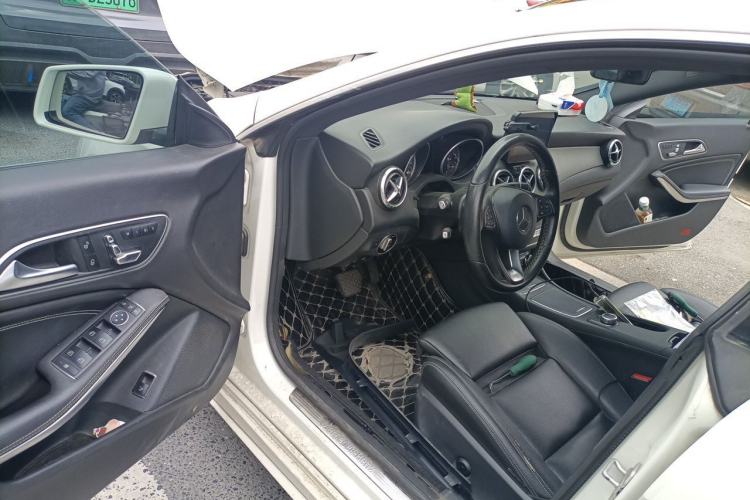 Used Mercedes-Benz CLA 2017 Facelifted CLA 200 Stylish Edition Driver Seat