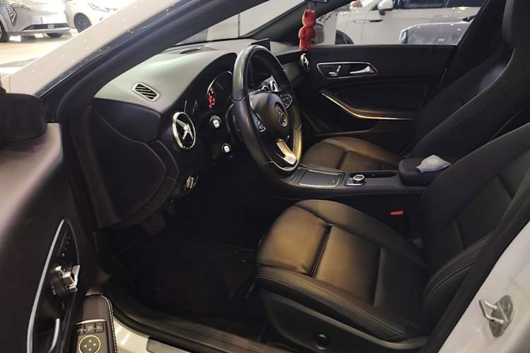 Used Mercedes-Benz CLA 2017 Facelifted CLA 200 Stylish Edition Driver Seat