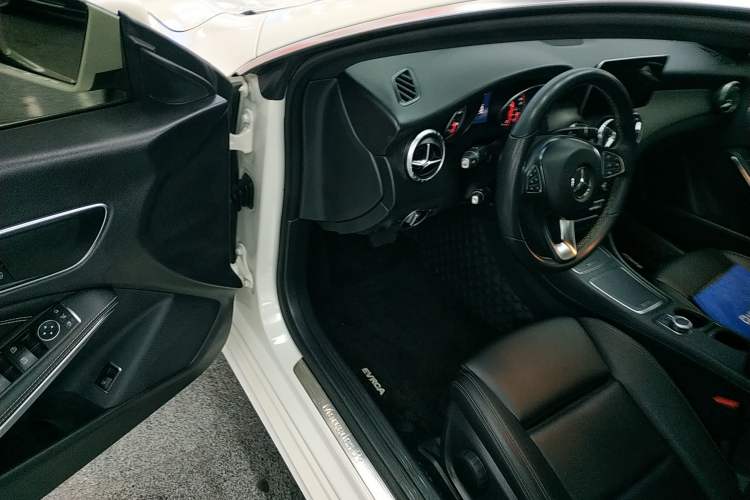 Used Mercedes-Benz CLA 2017 CLA 200 Sport Edition Driver Seat