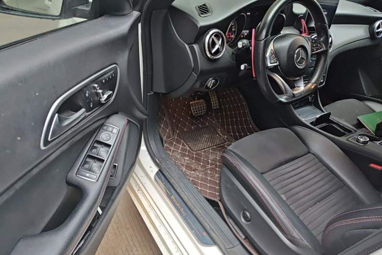 Used Mercedes-Benz CLA 2017 Refreshed CLA 220 4MATIC Driver Seat