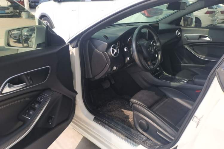 Used Mercedes-Benz CLA 2017 Refreshed CLA 200 Sport Edition Driver Seat