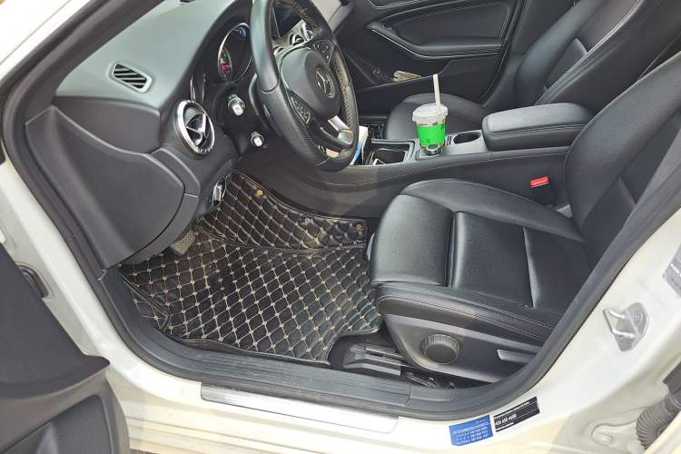 Used Mercedes-Benz CLA 2017 Refreshed CLA 200 Sport Edition Driver Seat