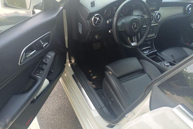 Used Mercedes-Benz CLA 2017 Facelifted CLA 200 Stylish Edition Driver Seat