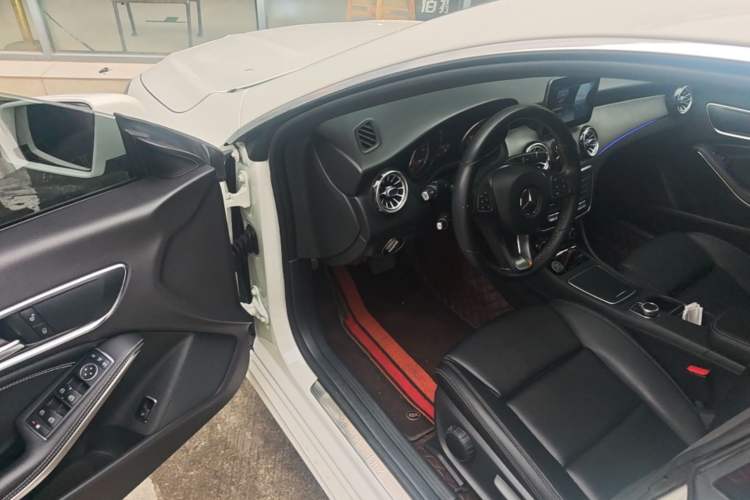 Used Mercedes-Benz CLA 2017 Refreshed CLA 200 Sport Edition Driver Seat