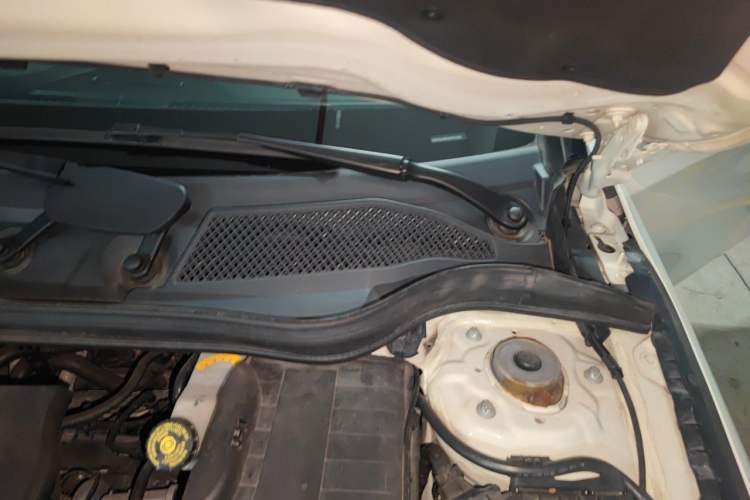 Used Mercedes-Benz CLA 2017 Refreshed CLA 220 4MATIC Engine Bay Left