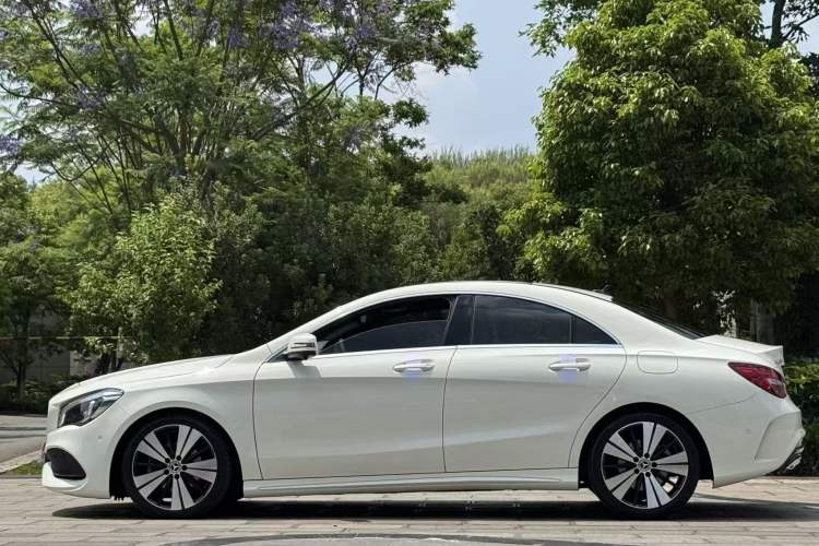 Used Mercedes-Benz CLA 2017 Facelifted CLA 200 Stylish Edition Exterior 6