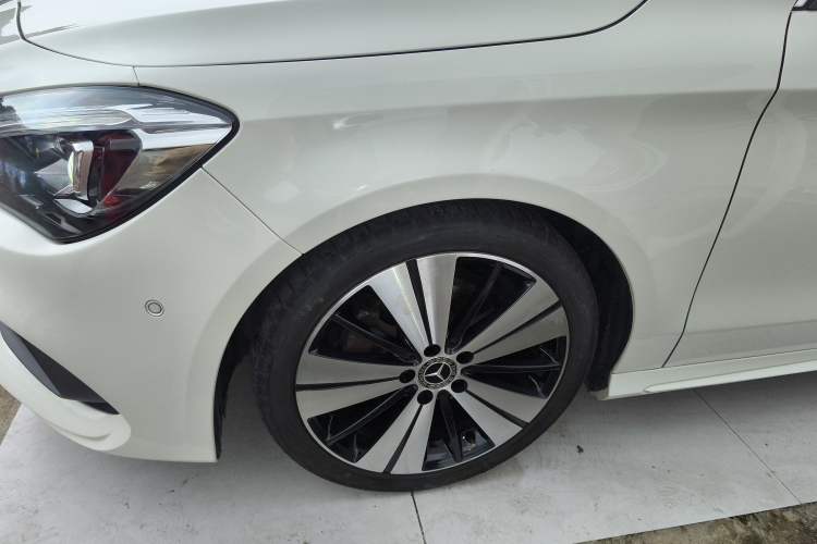 Used Mercedes-Benz CLA 2017 Facelifted CLA 200 Stylish Edition Exterior 7