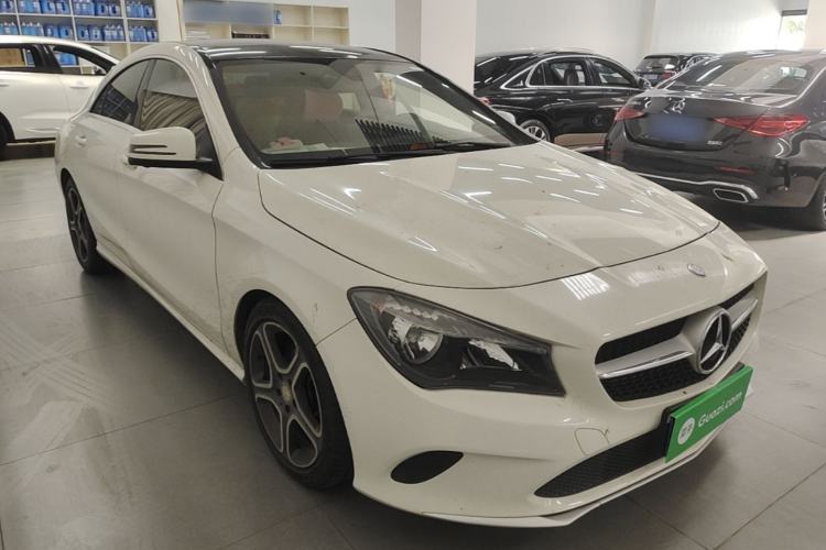 Used Mercedes-Benz CLA 2017 CLA 180 Front Right 45 Deg