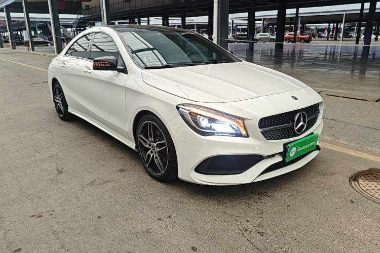 Used Mercedes-Benz CLA 2017 CLA 220 4MATIC Front Right 45 Deg