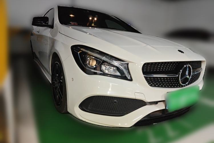 Used Mercedes-Benz CLA 2017 CLA 220 4MATIC Front Right 45 Deg