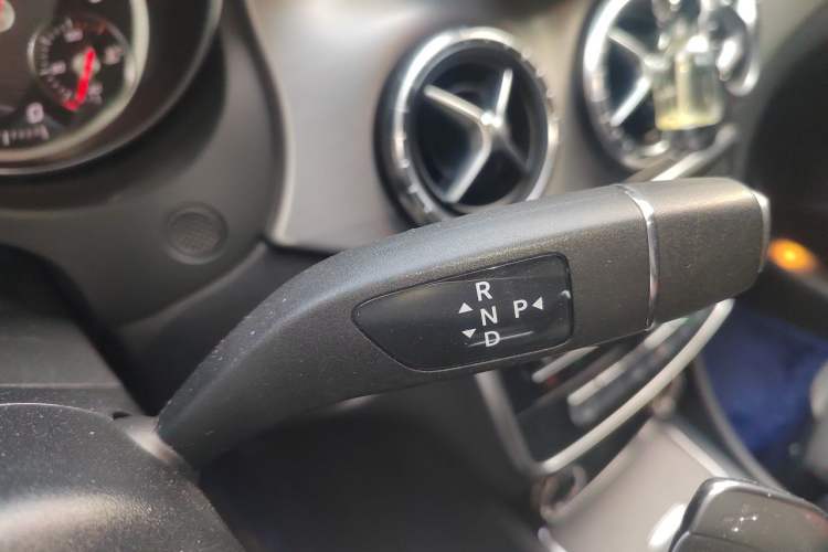 Used Mercedes-Benz CLA 2017 CLA 220 4MATIC Gear Lever